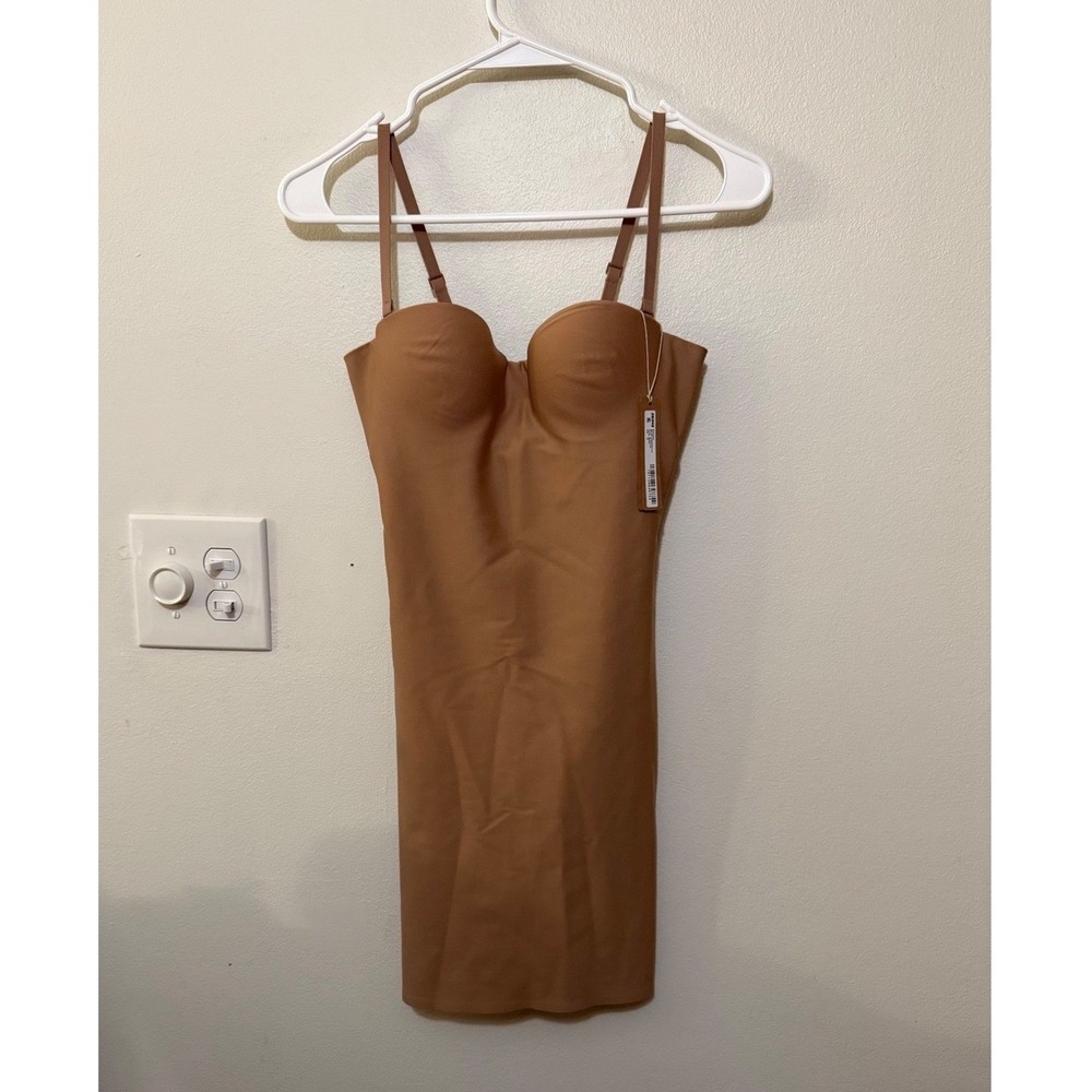 Skims Body Molded Underwire Slip Sienna Size XS NWT